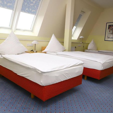 City Hotel Дельменхорст Экстерьер фото