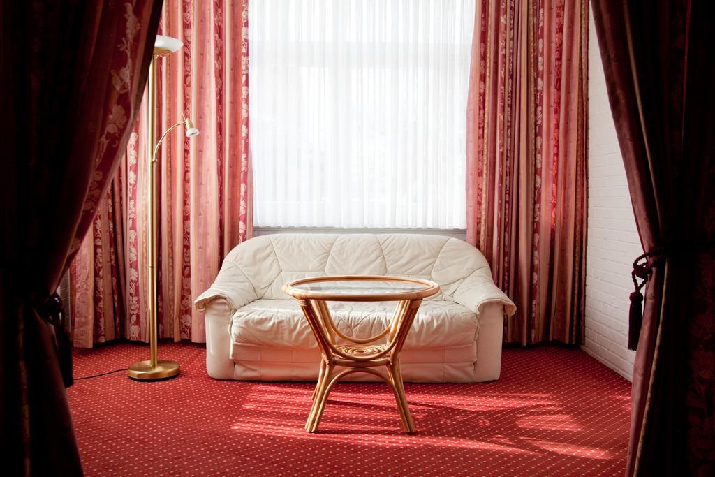 City Hotel Дельменхорст Экстерьер фото