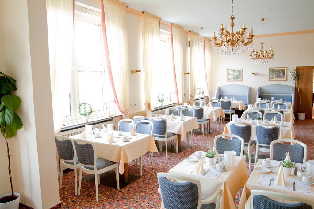 City Hotel Дельменхорст Экстерьер фото